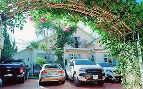 Nha Cua Meo Huynh Tan Phat Da Lat Villa